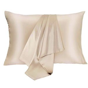 100% Mulberry Silk Pillowcases in Buff Beige NWT- FOUR pillowcases total